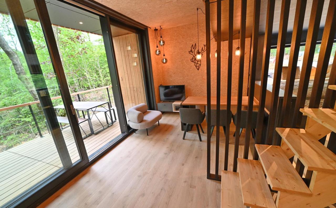 Forest Cube Oignies Zewnętrze zdjęcie